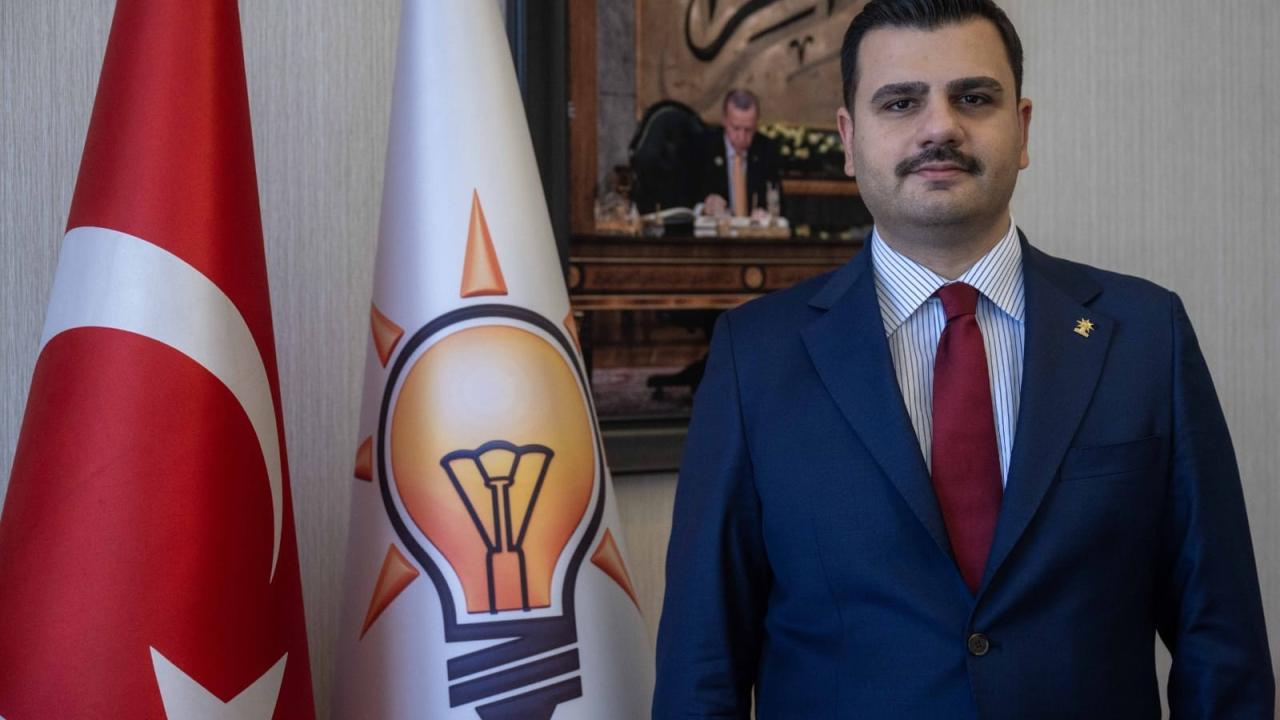 AK Parti Genel Sekreteri Eyyüp Kadir İnan’dan 29 Ekim’de yeni anayasa çağrısı