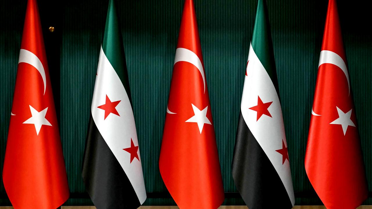 Türkiye'den faciayla sarsılan Suriye'ye taziye mesajı! Çok sayıda kişi öldü