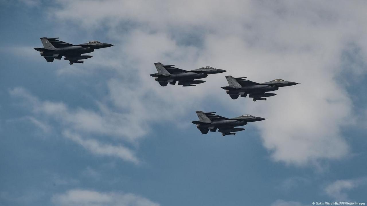 Rus İHA'sı Romanya'yı karıştırdı: F-16'lar havalandı