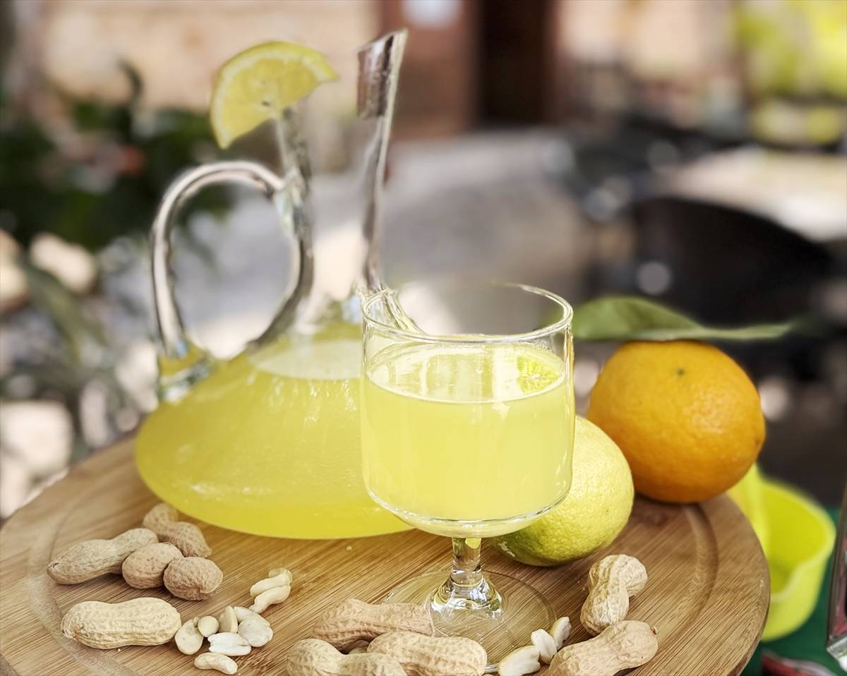 Türkiye’de benzeri az! Fıstıklı limonata önce şaşırtıp sonra serinletiyor