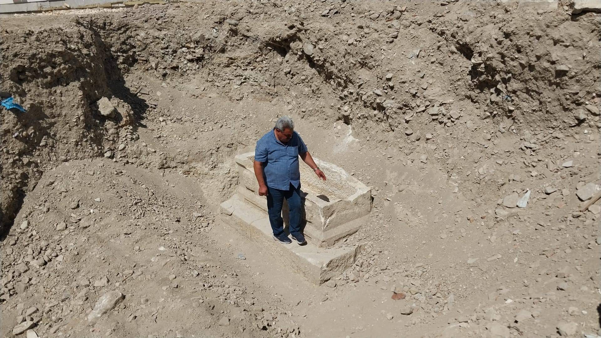Sağlık ocağı inşaatında ilginç buluntu! Mersin’de Lahit mezar ortaya çıktı