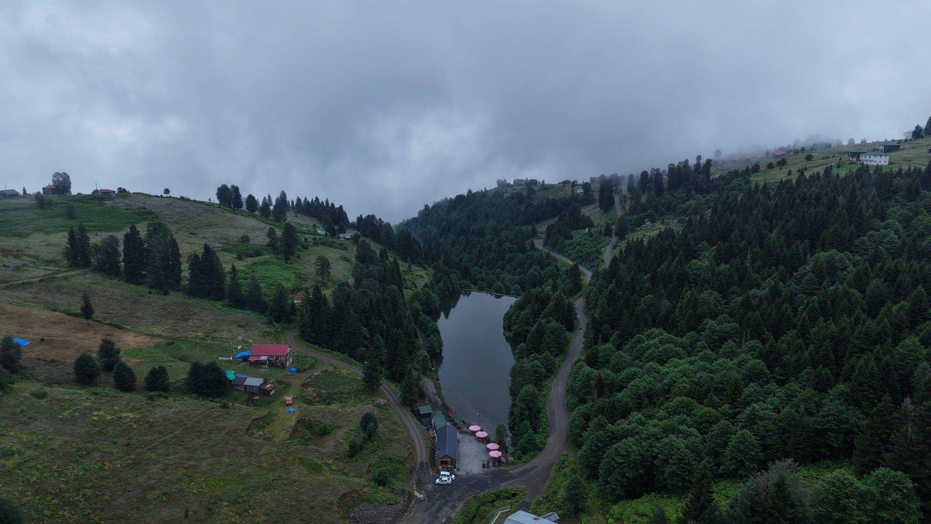 Trabzon’un bilinmeyen hazinesi! Turistlerin yeni favorisi Balıklıgöl oldu