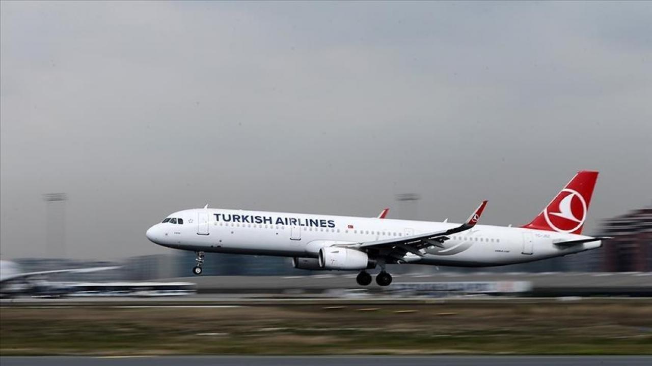 Bayrak taşıyıcı kendi rekorunu kırdı: THY ve AJet'ten ağustos ayında gövde gösterisi