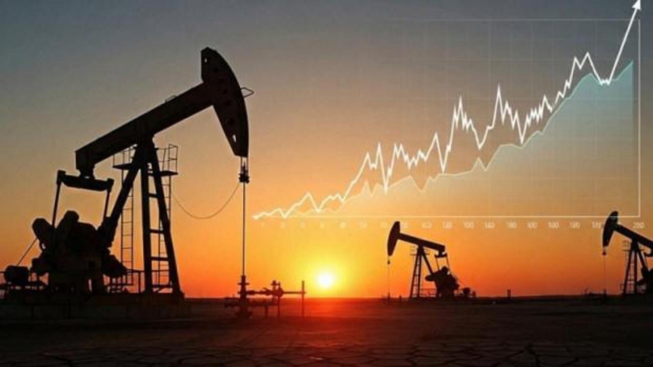 Petrol fiyatları, diplomatik çabaların etkisiyle yüzde 4'ten fazla geriledi