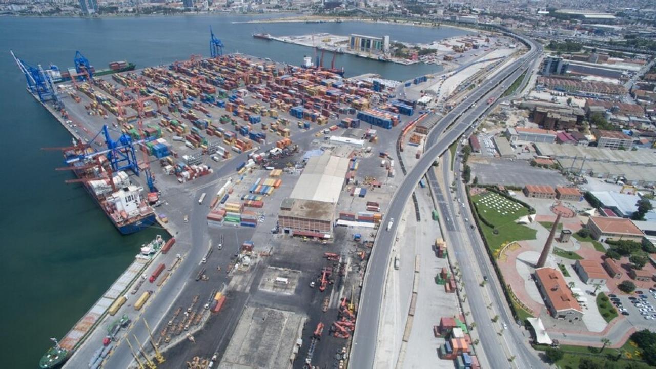 Ege'nin lojistik kapısında yeni dönem: İzmir Limanı modernizasyonla devleşecek