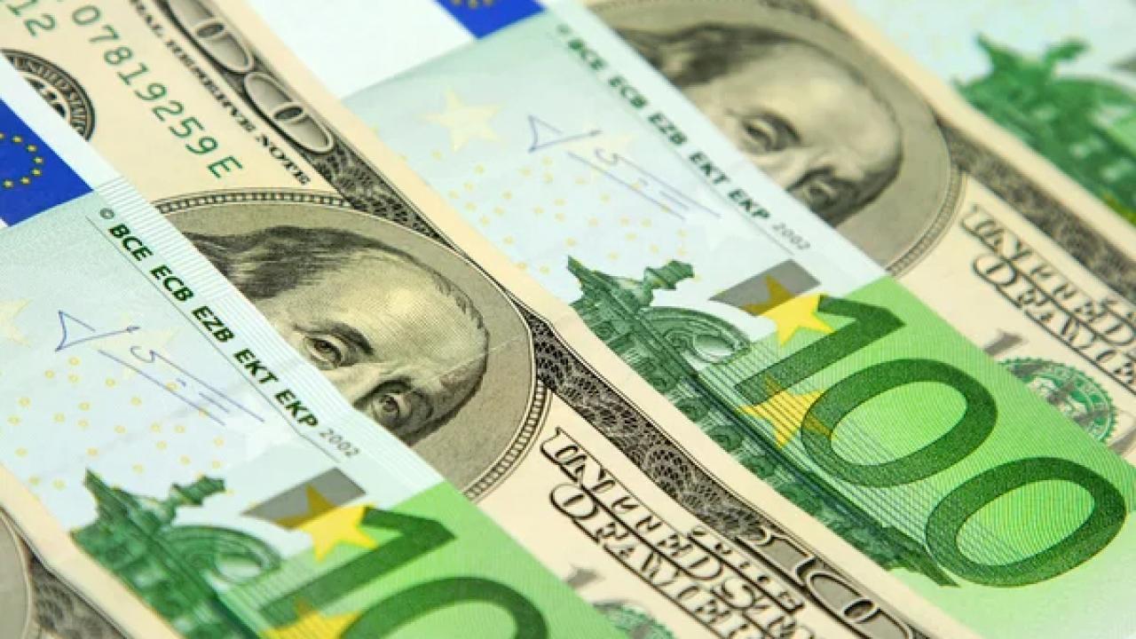 Dolar ve Euro haftaya nasıl başladı? İşte günün ilk rakamları...