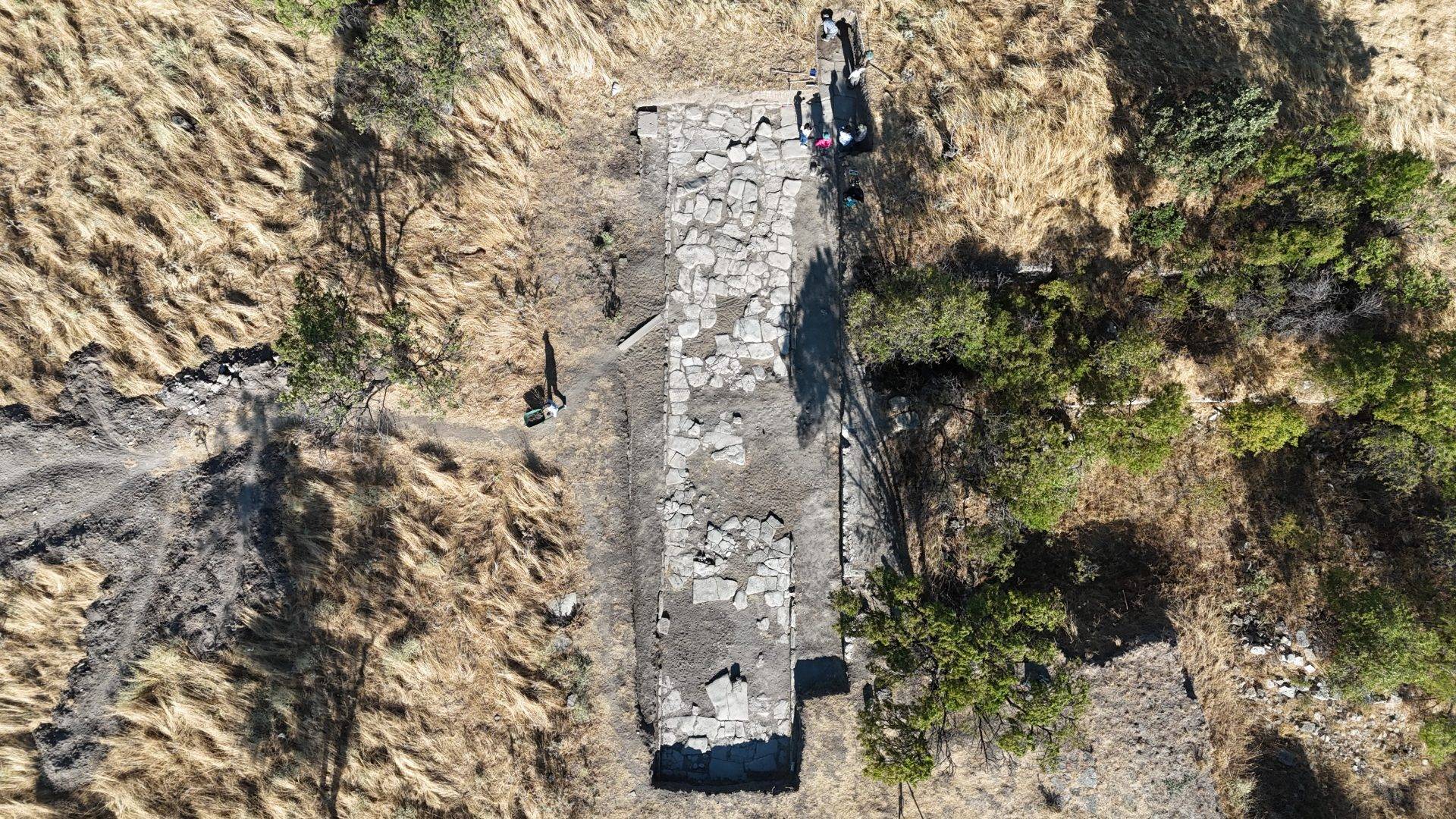 Troya Ören Yeri’nde Roma mitolojilerindeki cadde gün yüzüne çıkarılıyor