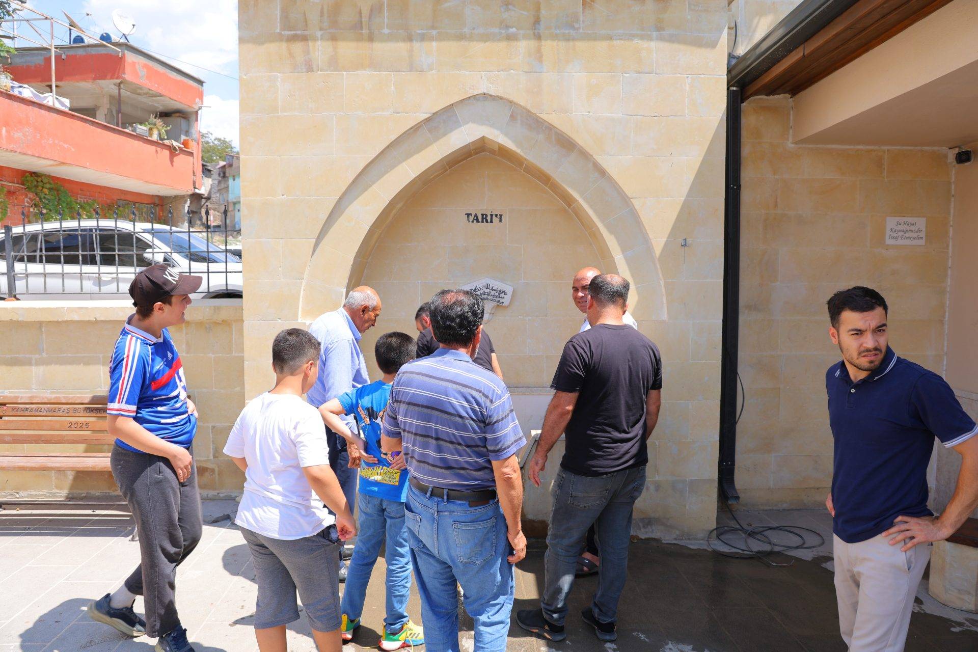 Kahramanmaraş’ta cami avlusundaki şifalı suya yoğun ilgi: Tek bir kuralı var!