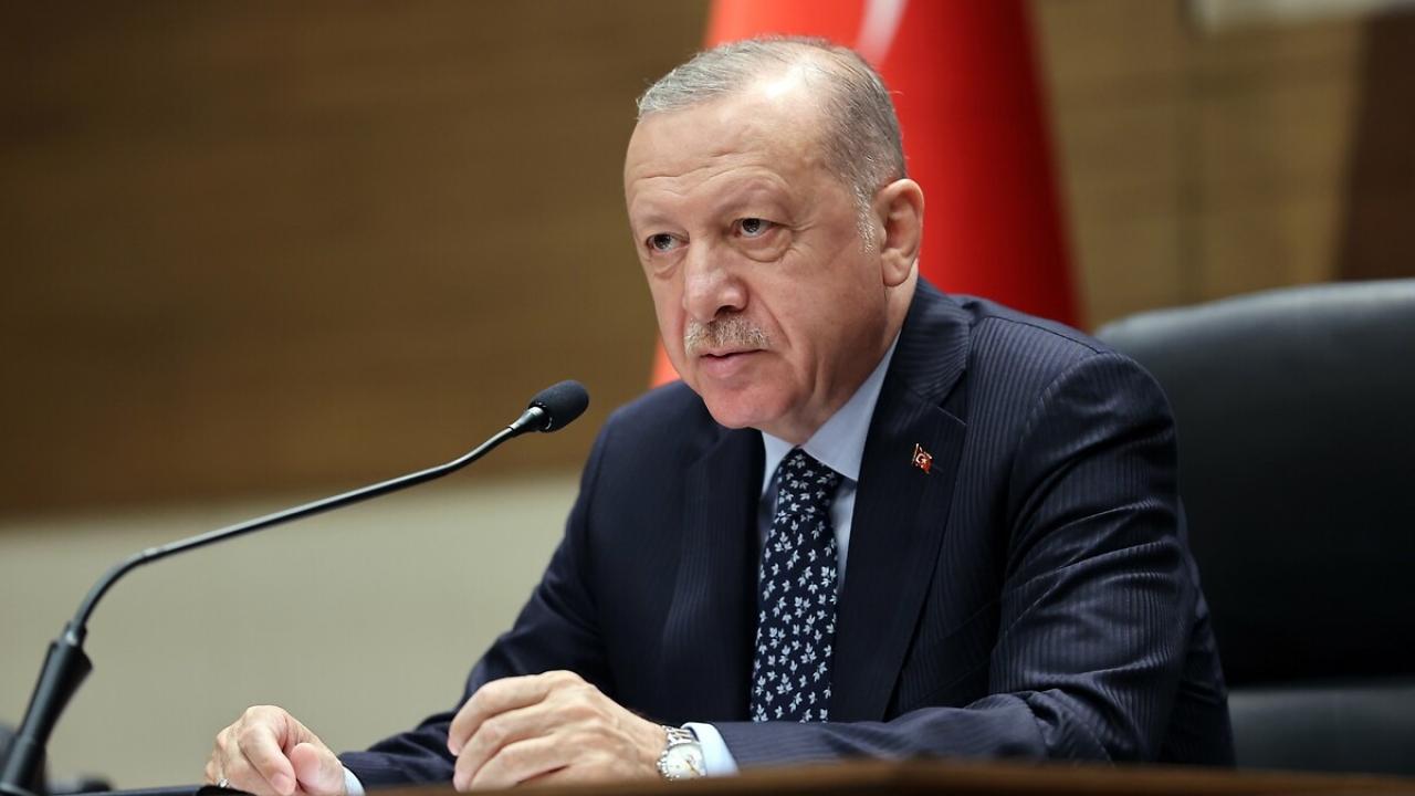 Cumhurbaşkanı Erdoğan, 17 Ağustos depreminde hayatını kaybedenleri andı