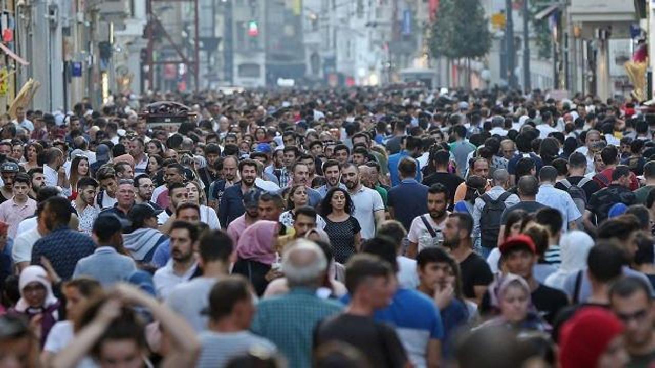 Nüfus piramidi tersine dönüyor: Türkiye yaşlanıyor