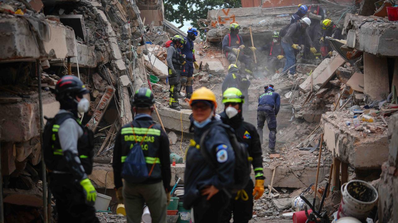 Kolombiya'da deprem faciası büyüyor: Ölü sayısı 321'e çıktı