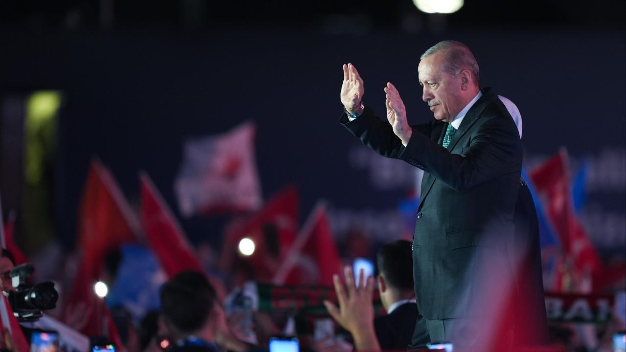 Asal Araştırma açıkladı: Erdoğan zirvede