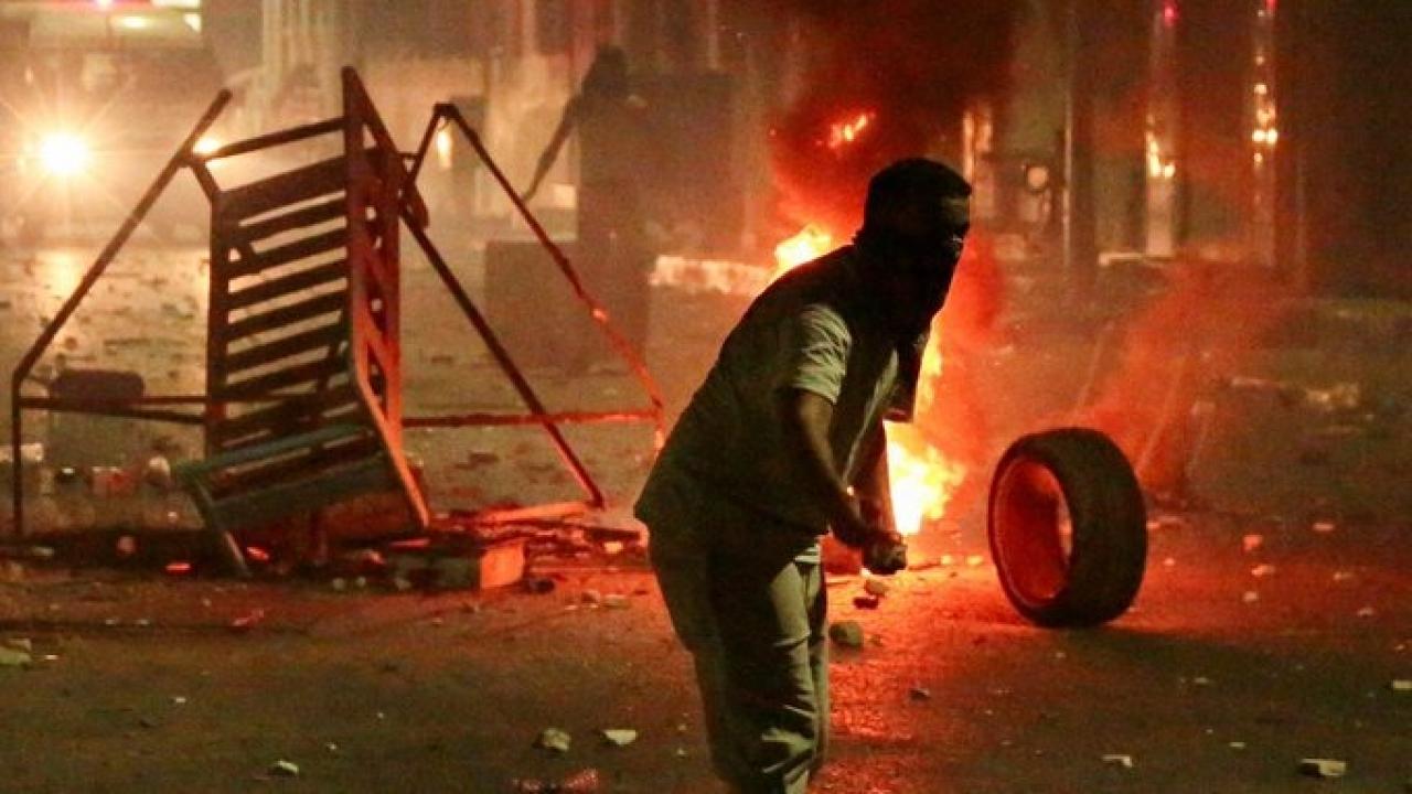 Mülteci botu battı, Tunus sokakları karıştı