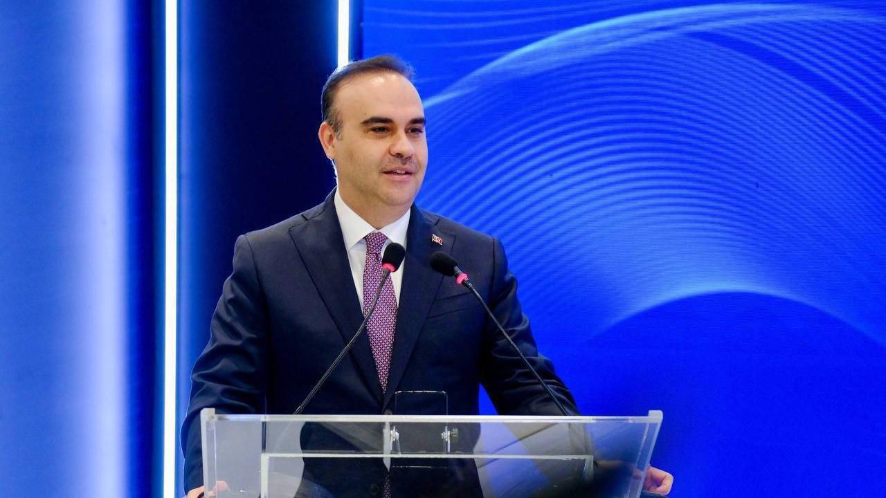 Bakan Kacır açıkladı: Türkiye ekonomisi 24 çeyrektir kesintisiz büyüyor