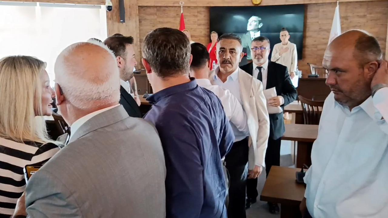 Edirne Belediyesi Meclisi toplantısında gerginlik