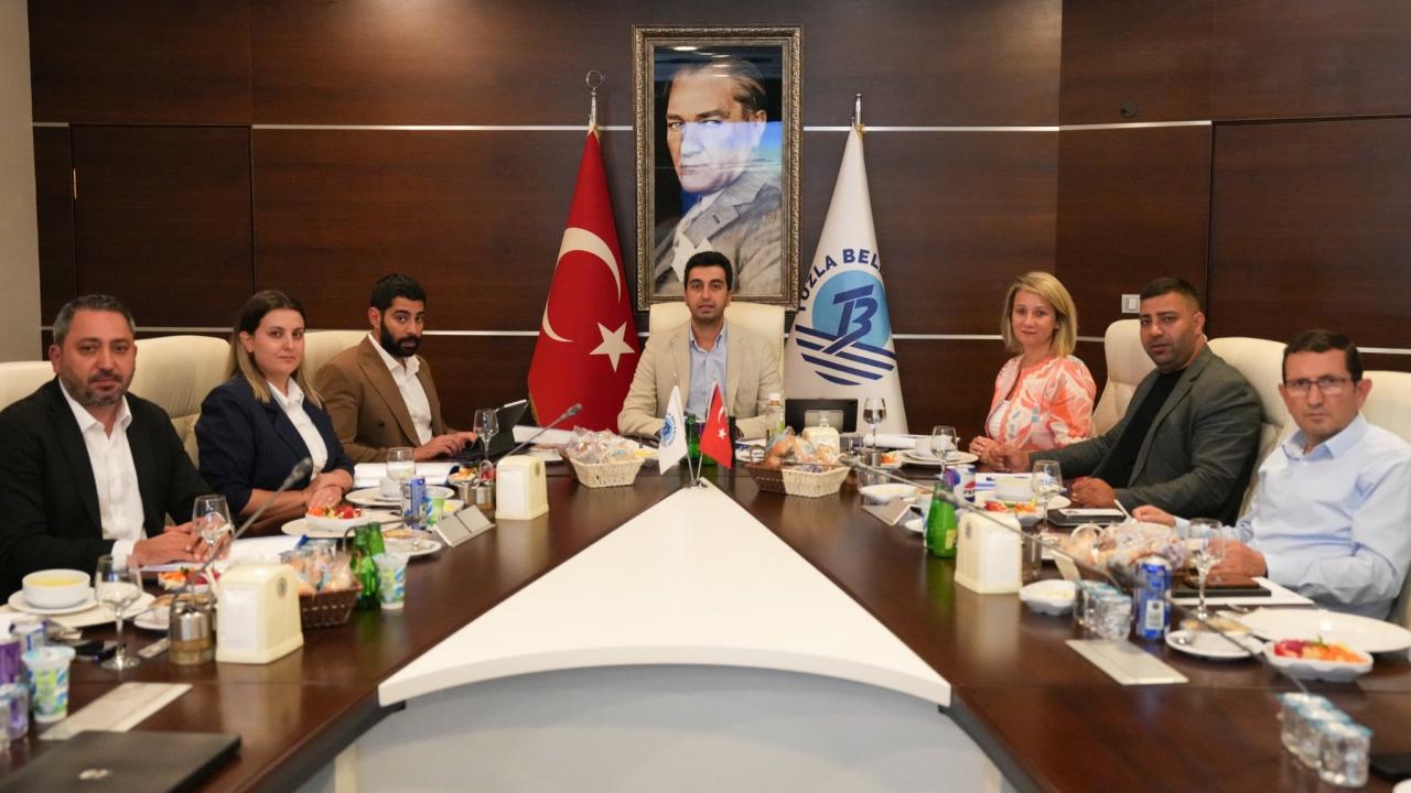 AK Parti'ye geçen Eren Ali Bingöl: 'Sokakta gezeceğim, o gönülleri yeniden fethedeceğim'