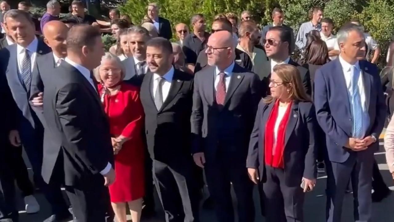Kılıçdaroğlu “Bu çatı altında yeri yok” demişti! Yazgan Anıtkabir’de en önde