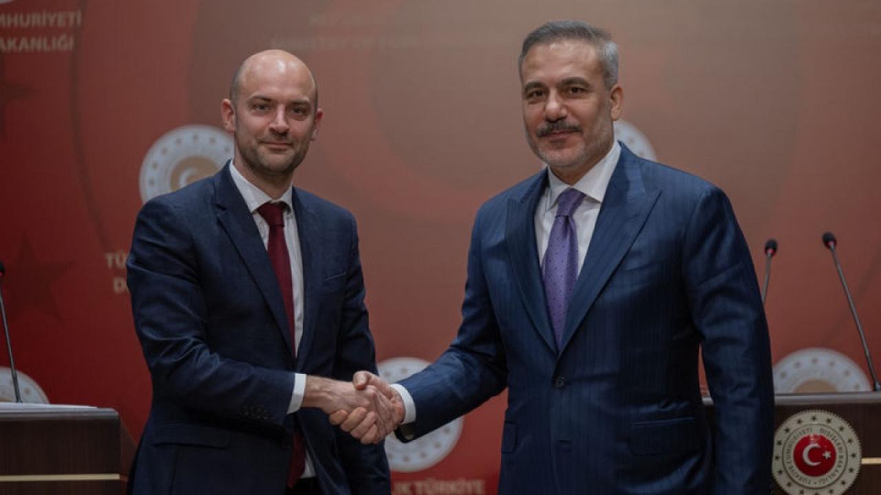 Bakan Fidan'dan kritik görüşme!