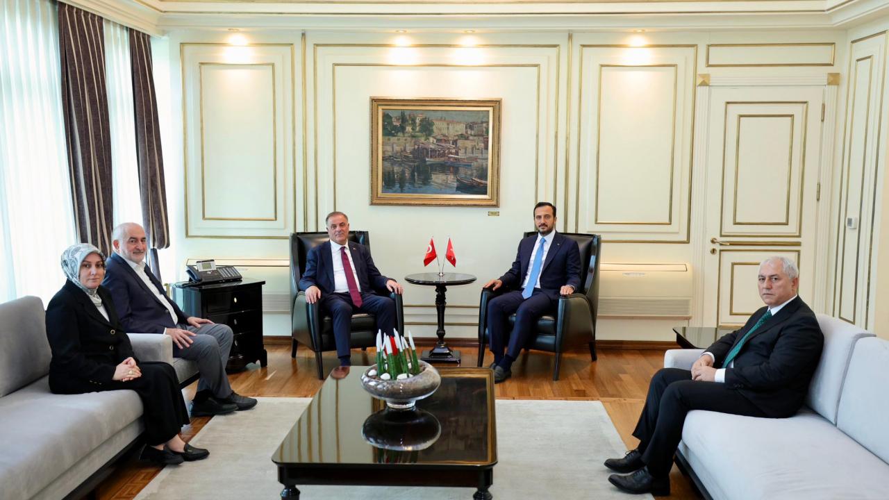 Abdullah Özdemir'den İBB Başkanvekili Nuri Aslan'a taziye ziyareti
