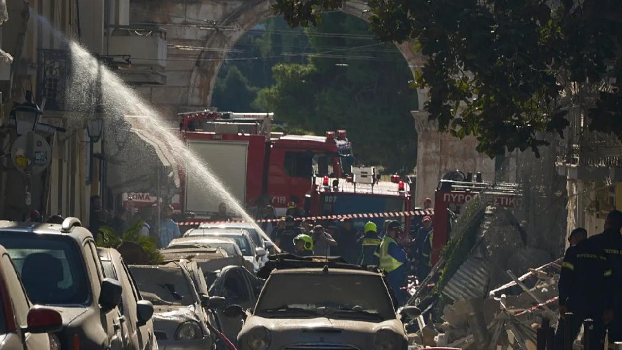 Atina'da patlama: Ölü sayısı 6'ya yükseldi