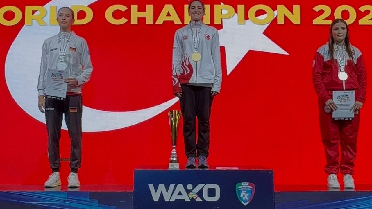 İtalya'da bayrağımız zirvede! Milli sporcumuz dünya şampiyonu