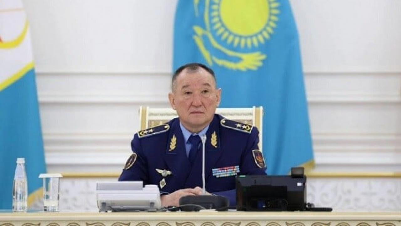 Kazak Savunma Bakanı görevden alındı