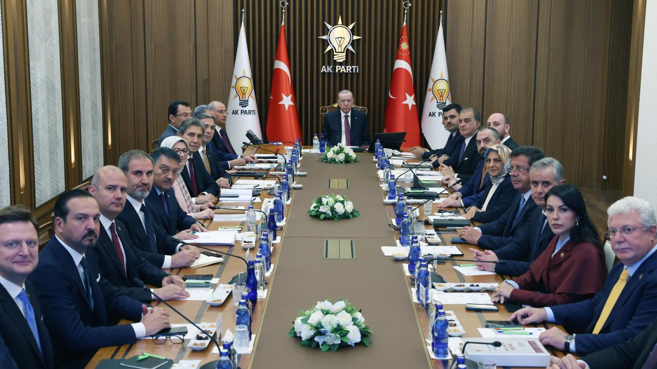 AK Parti'de MYK toplandı