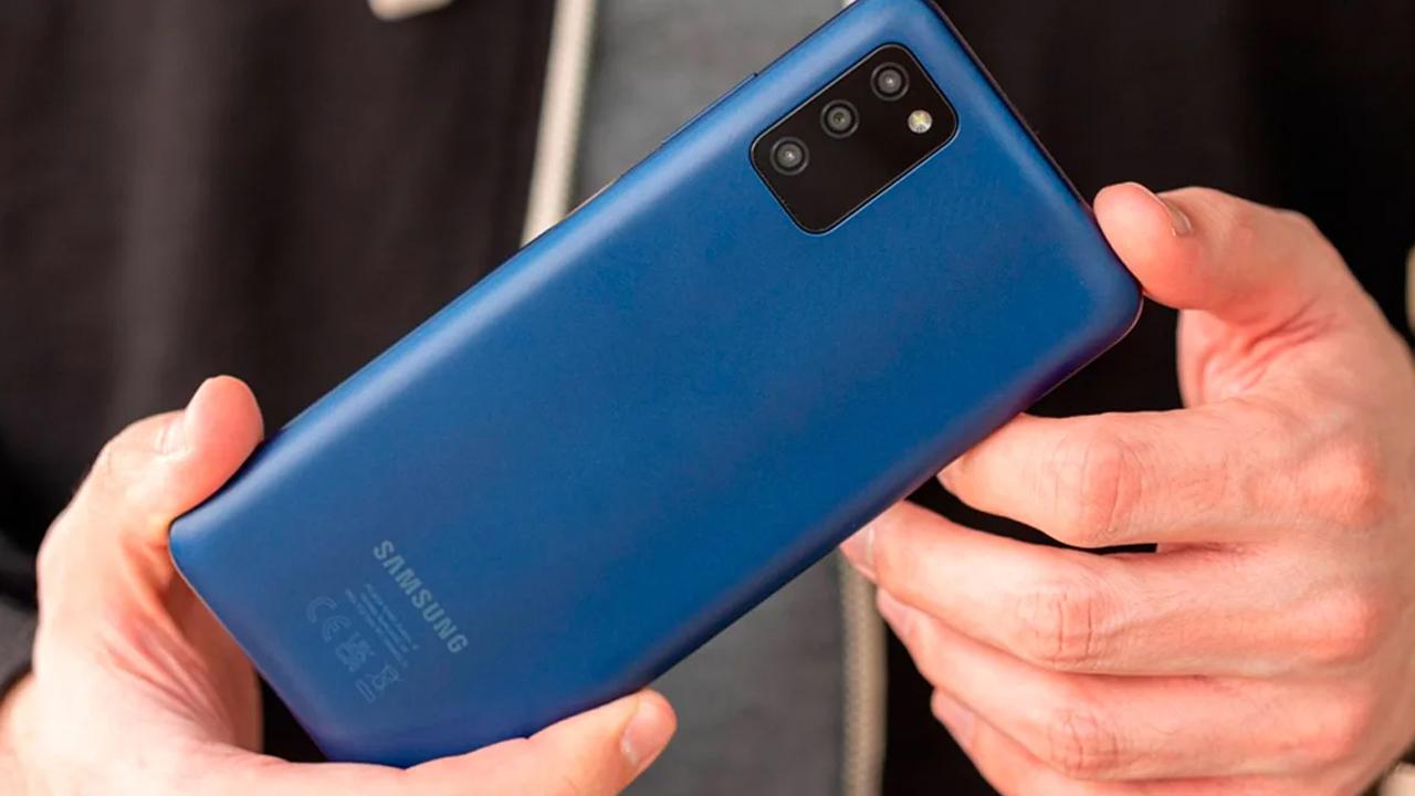 2 telefon birden tarih oluyor: Bir devir bitiyor! Dev marka fişini çekti