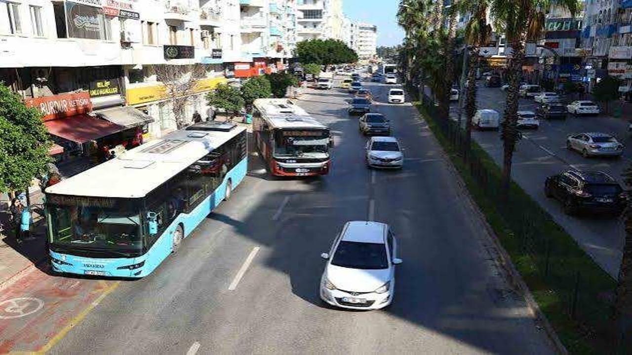 Antalya'da otobüste unutuldu! Oyuncak sandı kanlı canlı çıktı... Şoför şoke oldu