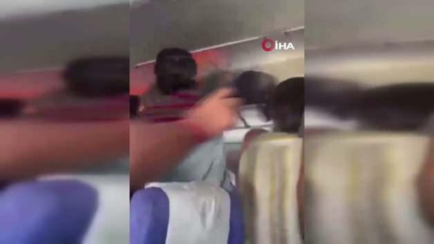 Hindistan'da yolcu uçağında yangın paniği! Uçak acil iniş yaptı