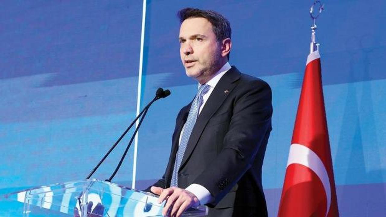 Bakan Bayraktar: Diyarbakır'da kaya petrolü için 24 kuyuluk tarihi sondaj başlıyor