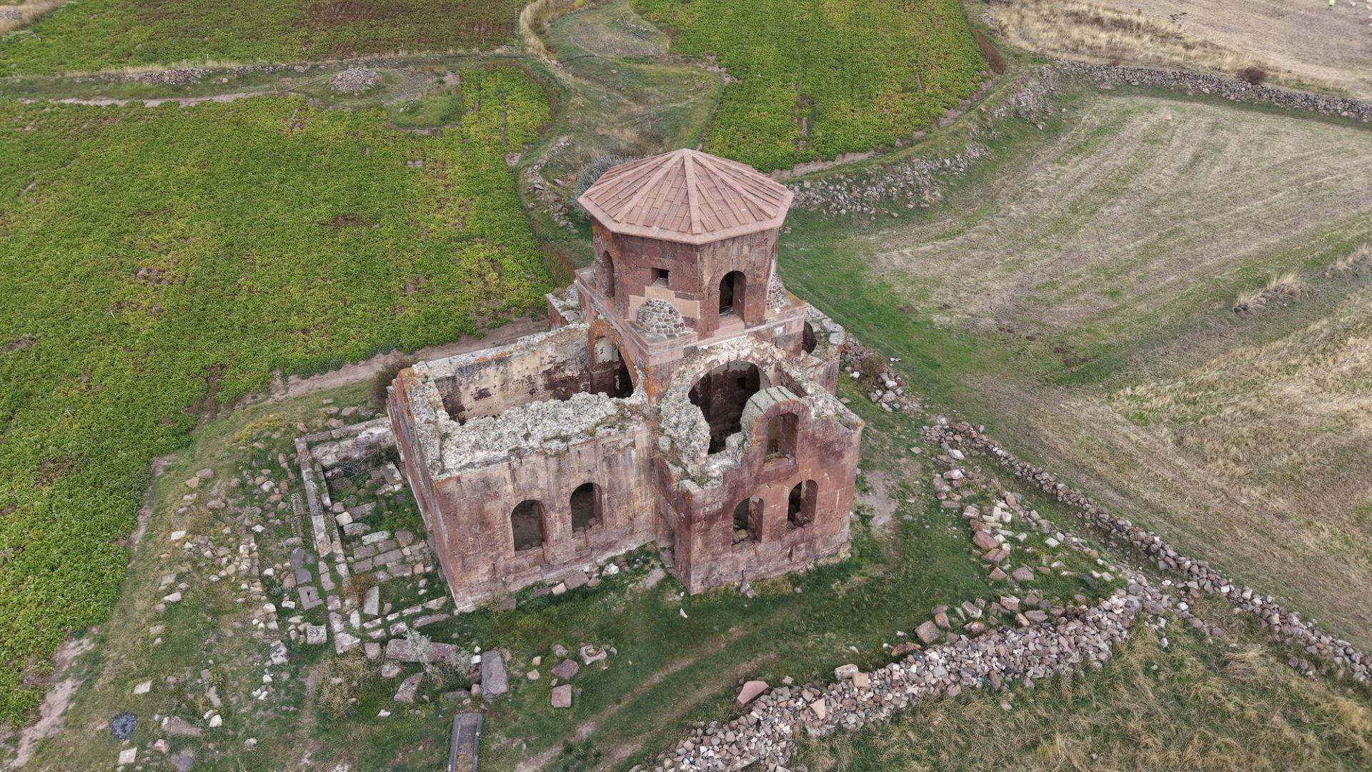 Kapadokya’nın gizli hazinesi: Kızıl Kilise her yıl binlerce turisti ağırlıyor