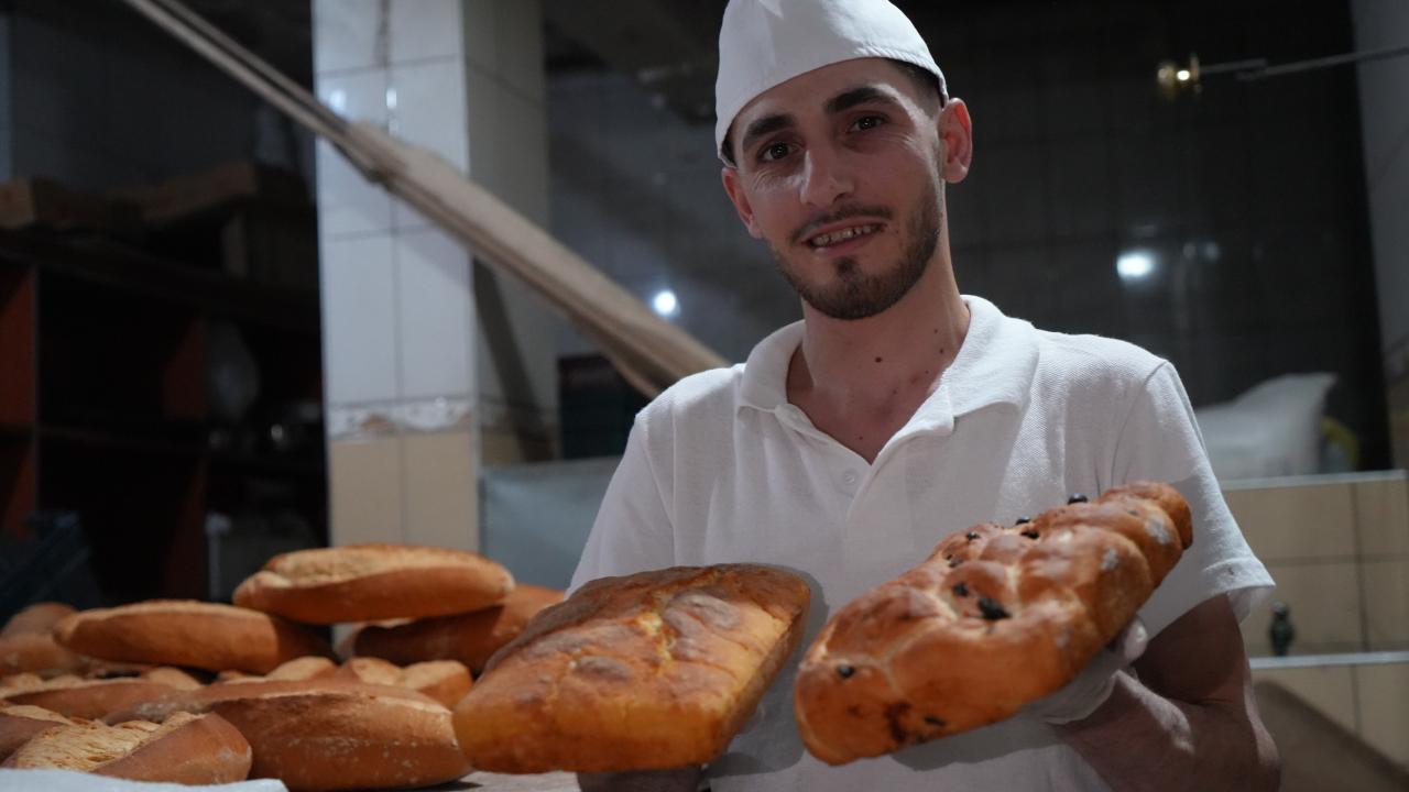 14 yaşında başladı, 24 yaşında 45 çeşit ekmek üretir hale geldi