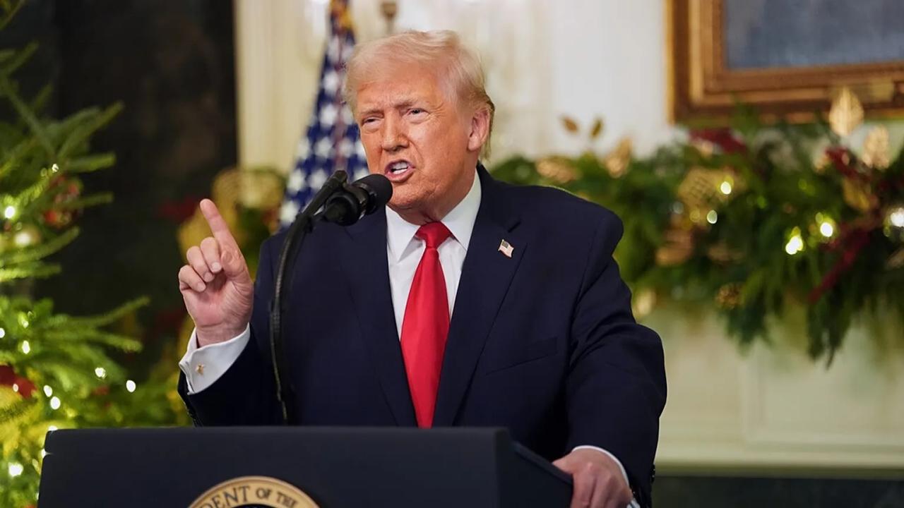 Trump'tan olay sözler: Bazı aptallar yaptırım istiyor